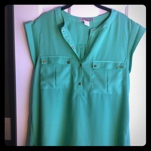 Sheer snap button top